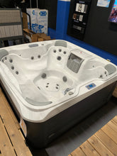 Load image into Gallery viewer, FLOOR MODEL - 2025 Sundance Edison - Graphite / Platinum