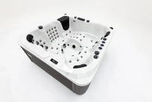 Load image into Gallery viewer, Palma Hot Tub