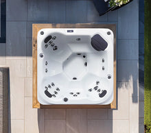 Load image into Gallery viewer, Platinum Spas - St Tropez - Deluxe Range
