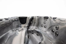 Load image into Gallery viewer, Refresh Hot Tub