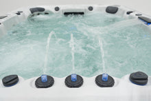 Load image into Gallery viewer, Maximus Hot Tub