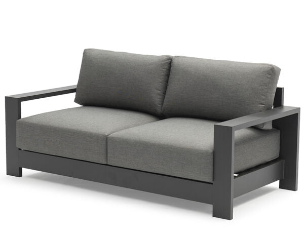 Sofas & Sectionals