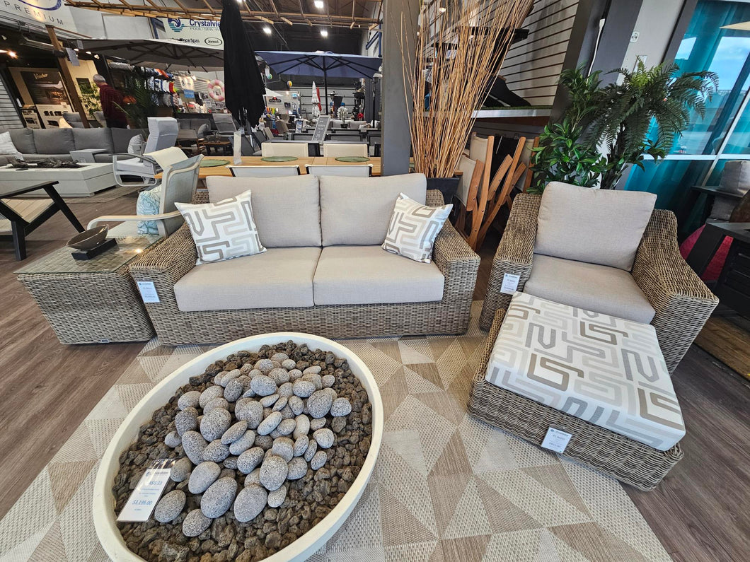 El Nido Floor Model Sectional by E9