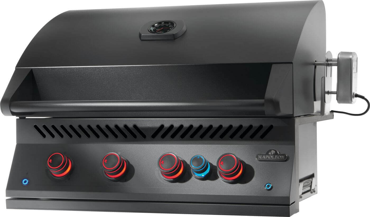 Built-In 700 Series 32-inch Gas Grill - Matte Black