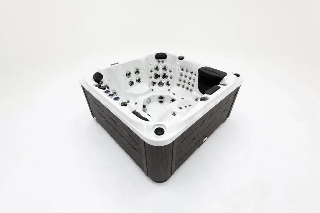 Palma Hot Tub