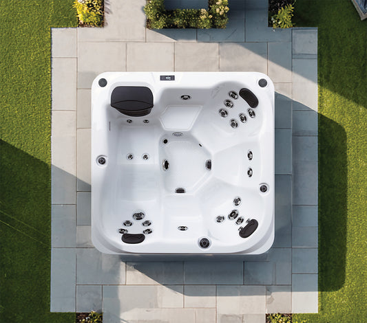 Reims Hot Tub