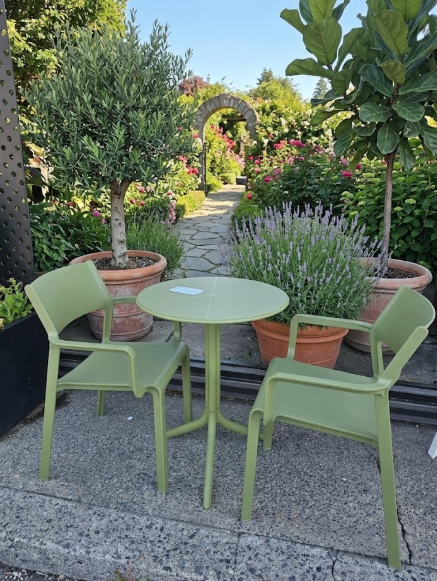 TRILL agave bistro dining set by Nardi