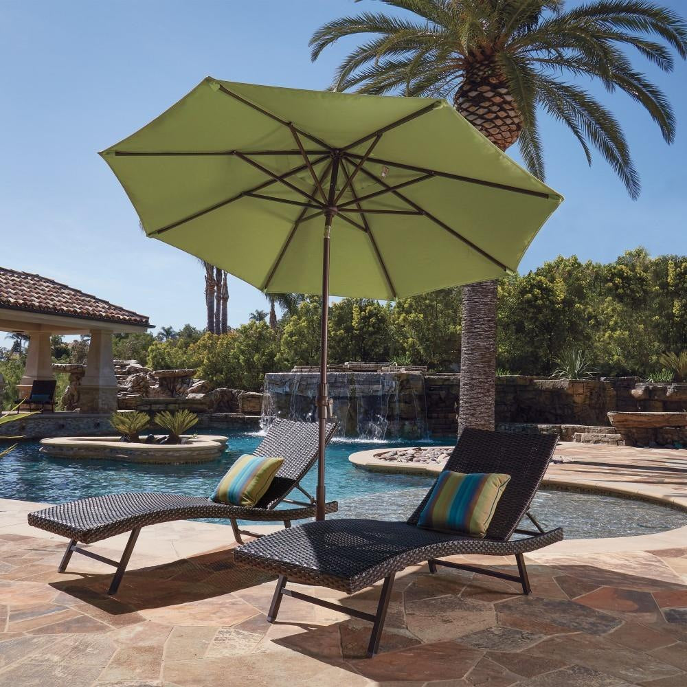 Treasure Garden - 9' Octagon - Collar Tilt - black/jockey red (A) Sunbrella®