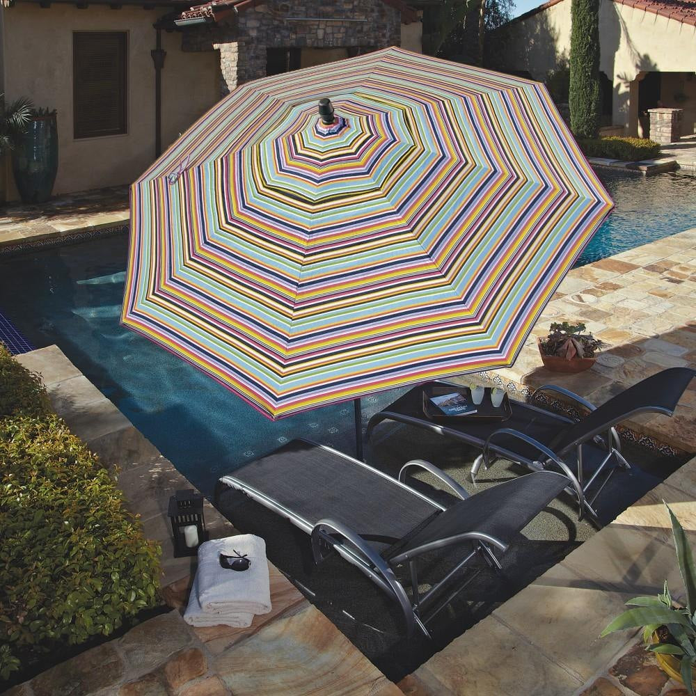 Treasure Garden - 9' Octagon - Collar Tilt - black/jockey red (A) Sunbrella®