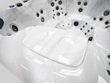 Load image into Gallery viewer, Platinum Spas - Oslo - Premium Range
