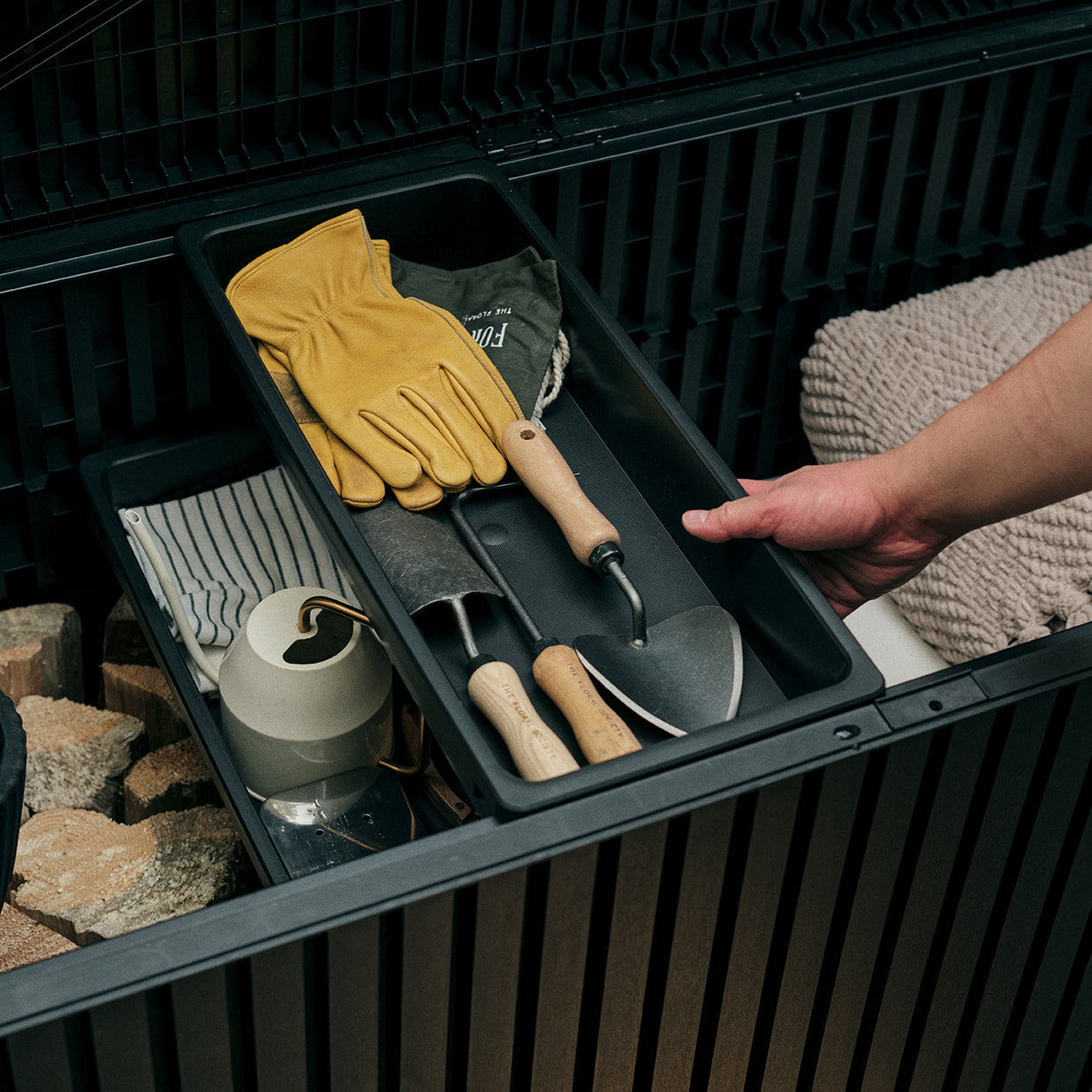 Veradek Everything Box - Black - Lifestyle 4
